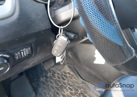 2019 Jeep Compass Latitude 4X4 из США, поврежденный, VIN 3C4NJDBB4KT768109